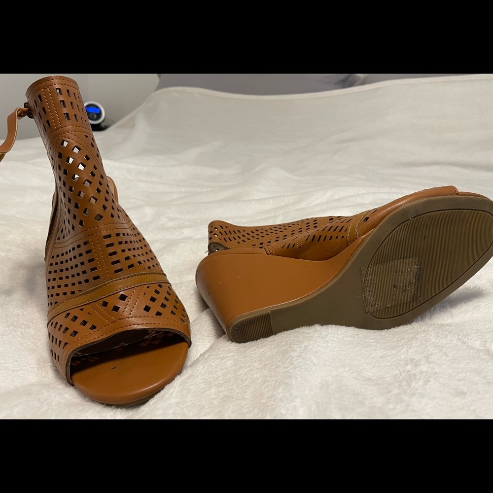 Wedges - Picture 2 of 3